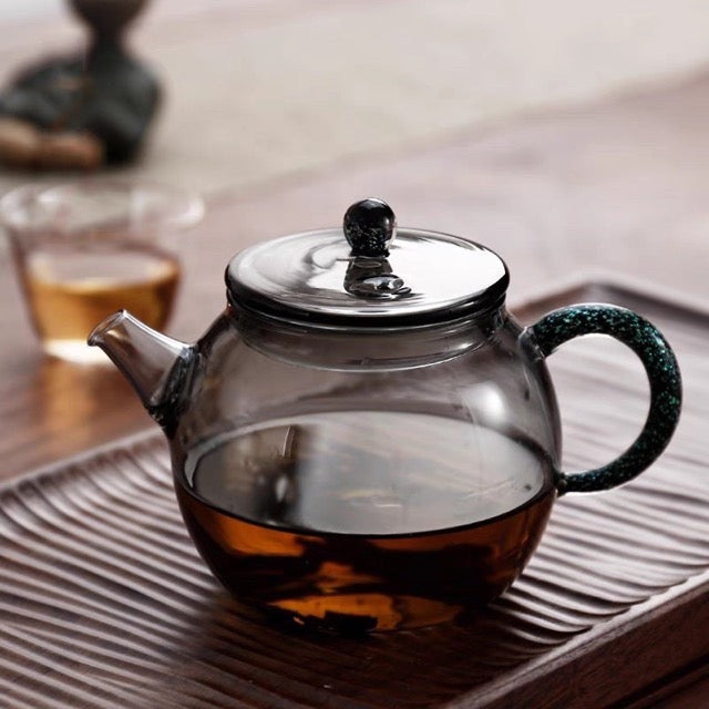 AdeleMedici-Naoko_BlackandGoldSmallTeapot-260ml-3